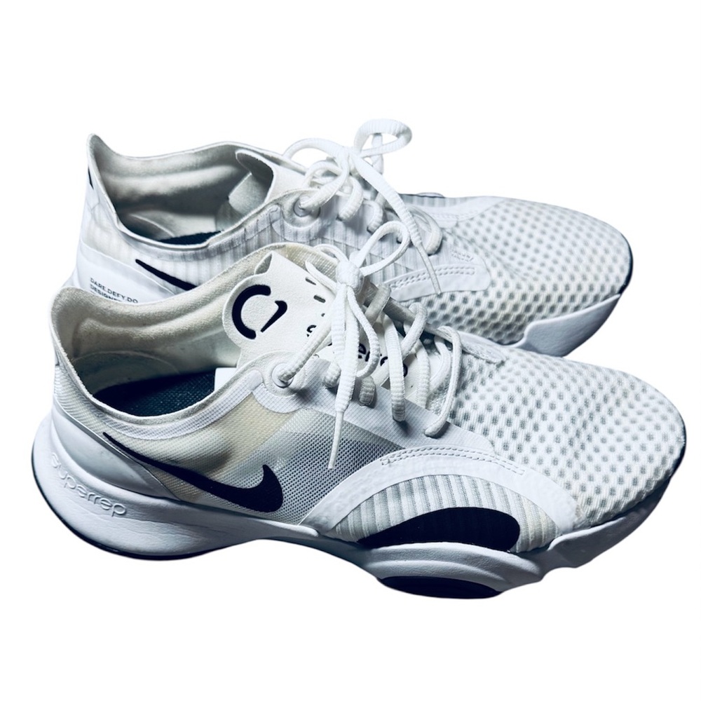 Nike - Picture 3 of 6